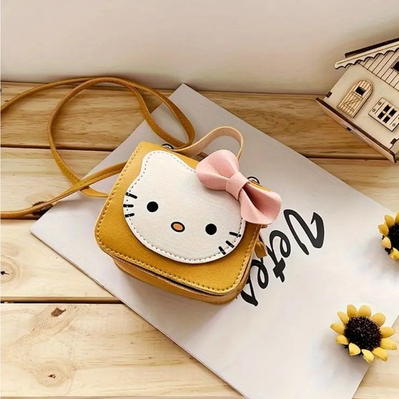 Hello Kitty Lil Pocket Book Fold Over Snap Closure Crossbody Strap Coin Purse - Picture 4 of 4